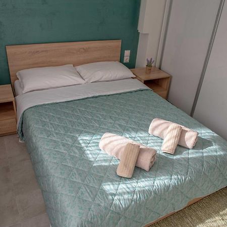 סלוניקי Aitolou Apartment Near The Sea מראה חיצוני תמונה