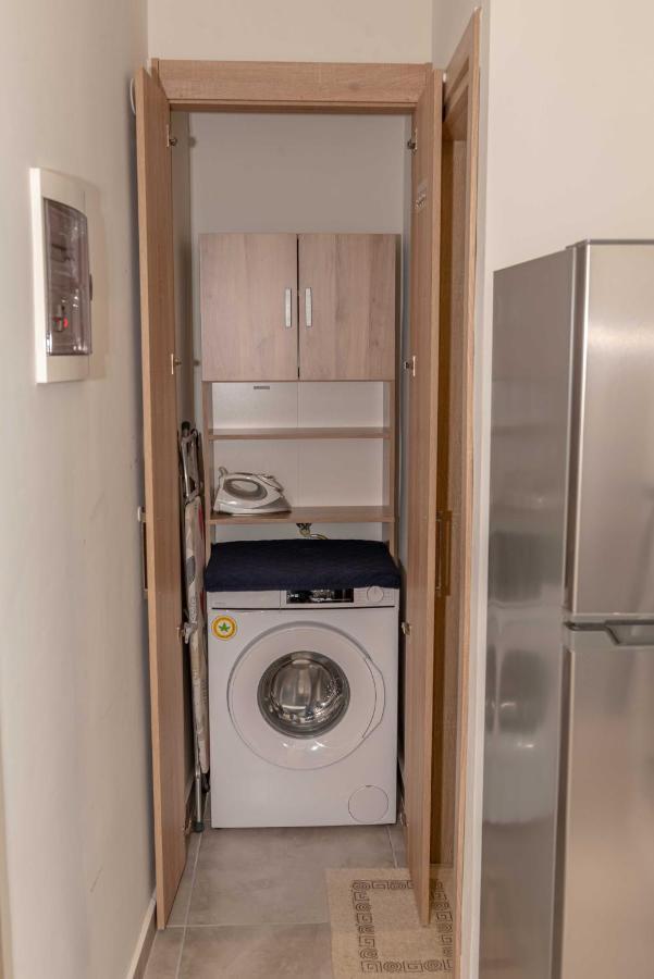 סלוניקי Aitolou Apartment Near The Sea מראה חיצוני תמונה