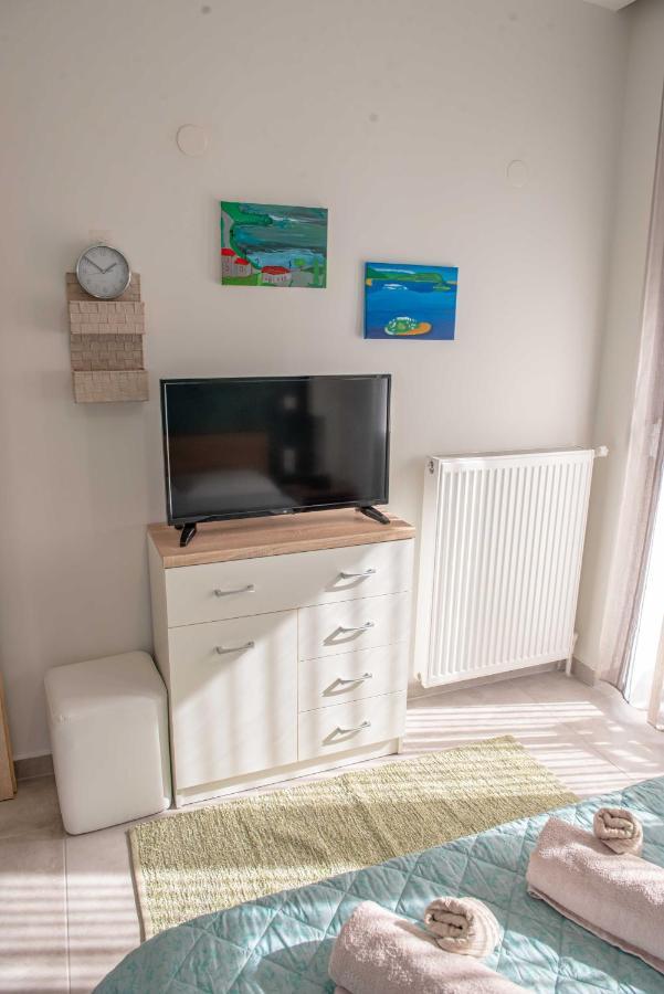 סלוניקי Aitolou Apartment Near The Sea מראה חיצוני תמונה